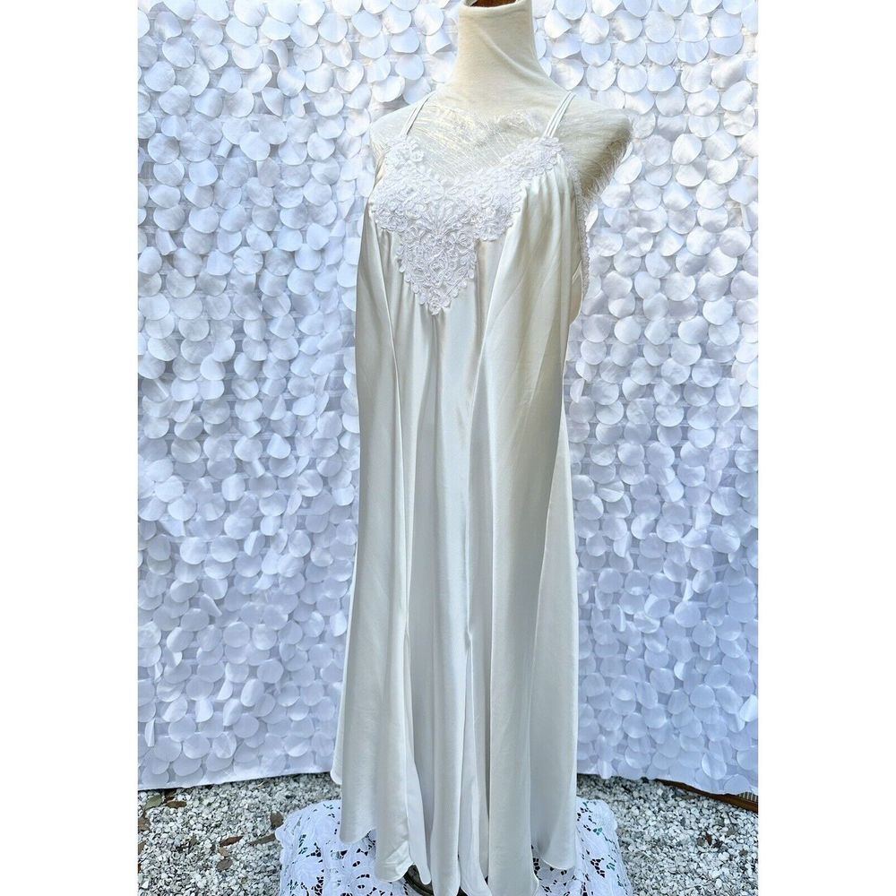 Victorias Secret Cream Ivory XL LONG CHEMISE Slip Dress Nightgown Bridal NWOT